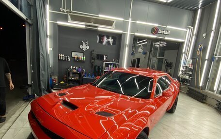 Dodge Challenger III рестайлинг 2, 2022 год, 9 500 000 рублей, 13 фотография