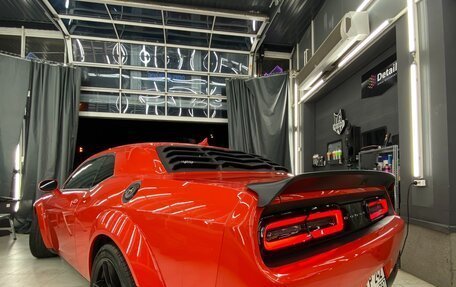 Dodge Challenger III рестайлинг 2, 2022 год, 9 500 000 рублей, 14 фотография