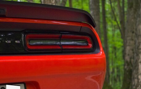 Dodge Challenger III рестайлинг 2, 2022 год, 9 500 000 рублей, 15 фотография