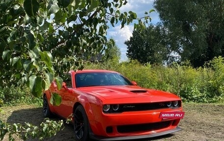 Dodge Challenger III рестайлинг 2, 2022 год, 9 500 000 рублей, 23 фотография