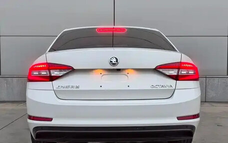 Skoda Octavia, 2022 год, 1 710 000 рублей, 5 фотография