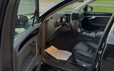 Volkswagen Touareg III, 2018 год, 4 800 000 рублей, 9 фотография