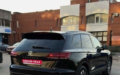 Volkswagen Touareg III, 2018 год, 4 800 000 рублей, 7 фотография