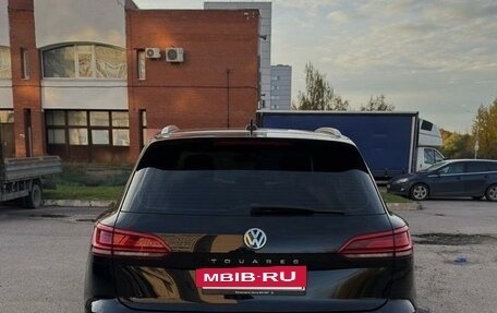 Volkswagen Touareg III, 2018 год, 4 800 000 рублей, 8 фотография