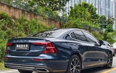 Volvo S60 III, 2022 год, 2 150 000 рублей, 4 фотография