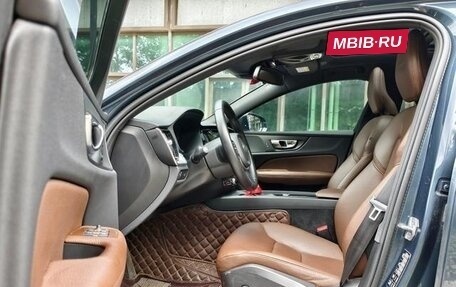 Volvo S60 III, 2022 год, 2 150 000 рублей, 9 фотография