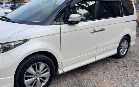 Honda Elysion I, 2010 год, 1 650 000 рублей, 1 фотография