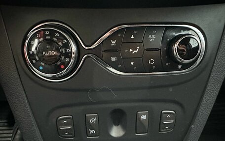 Renault Sandero II рестайлинг, 2015 год, 849 000 рублей, 11 фотография