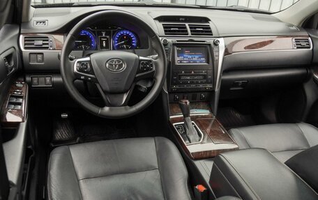 Toyota Camry, 2016 год, 1 850 000 рублей, 6 фотография