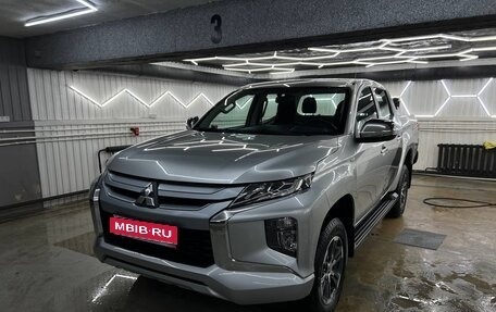 Mitsubishi L200 IV рестайлинг, 2023 год, 3 520 000 рублей, 1 фотография