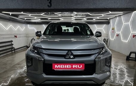 Mitsubishi L200 IV рестайлинг, 2023 год, 3 520 000 рублей, 2 фотография