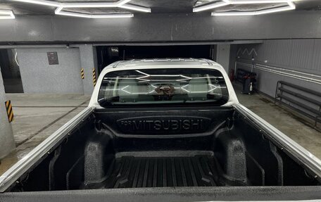 Mitsubishi L200 IV рестайлинг, 2023 год, 3 520 000 рублей, 8 фотография