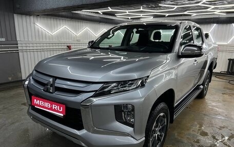 Mitsubishi L200 IV рестайлинг, 2023 год, 3 520 000 рублей, 11 фотография