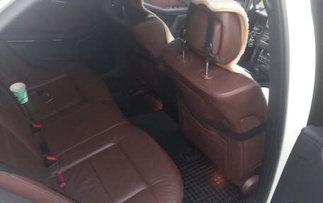 Mercedes-Benz E-Класс, 2011 год, 1 750 000 рублей, 11 фотография