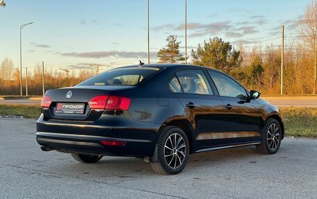 Volkswagen Jetta VI, 2013 год, 997 000 рублей, 24 фотография