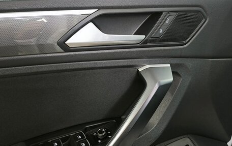 Volkswagen Tiguan II, 2018 год, 1 763 000 рублей, 11 фотография