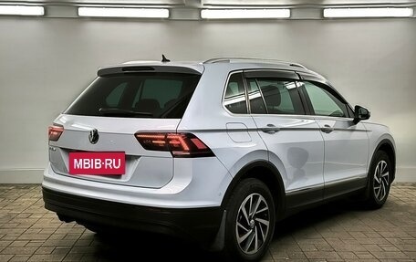 Volkswagen Tiguan II, 2018 год, 1 763 000 рублей, 4 фотография