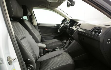 Volkswagen Tiguan II, 2018 год, 1 763 000 рублей, 14 фотография