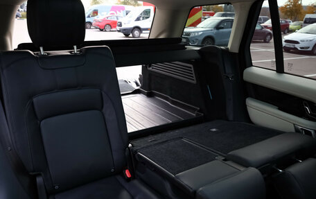 Land Rover Range Rover IV рестайлинг, 2018 год, 4 800 000 рублей, 28 фотография