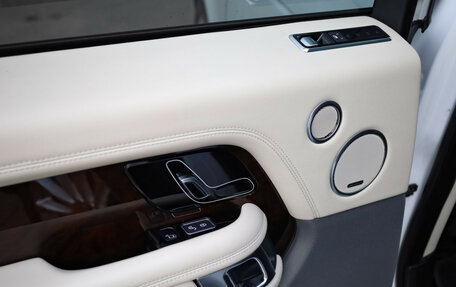 Land Rover Range Rover IV рестайлинг, 2018 год, 4 800 000 рублей, 24 фотография