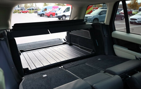 Land Rover Range Rover IV рестайлинг, 2018 год, 4 800 000 рублей, 34 фотография