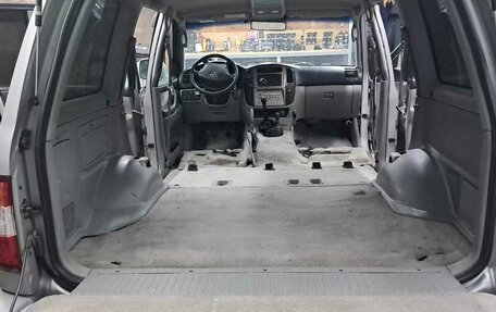 Toyota Land Cruiser 100 рестайлинг 2, 2007 год, 2 350 000 рублей, 1 фотография