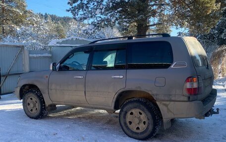 Toyota Land Cruiser 100 рестайлинг 2, 2007 год, 2 350 000 рублей, 21 фотография