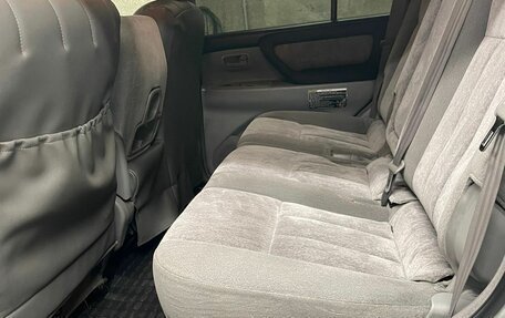 Toyota Land Cruiser 100 рестайлинг 2, 2007 год, 2 350 000 рублей, 26 фотография