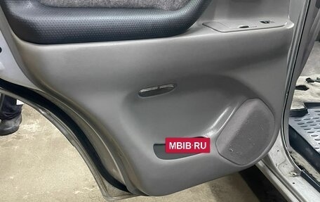 Toyota Land Cruiser 100 рестайлинг 2, 2007 год, 2 350 000 рублей, 19 фотография