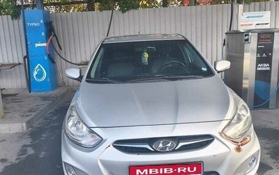 Hyundai Solaris II рестайлинг, 2011 год, 700 000 рублей, 1 фотография