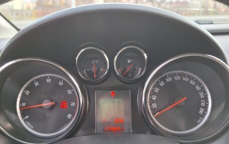 Opel Astra J, 2010 год, 550 000 рублей, 14 фотография