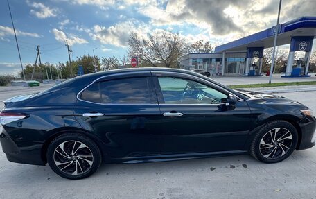 Toyota Camry, 2018 год, 2 599 999 рублей, 2 фотография