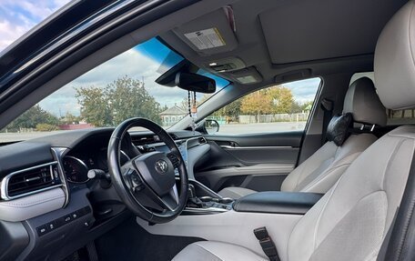 Toyota Camry, 2018 год, 2 599 999 рублей, 5 фотография