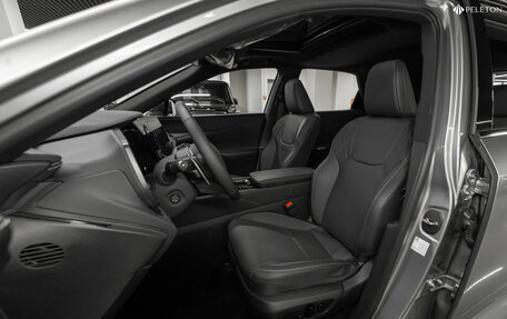 Lexus RX IV рестайлинг, 2025 год, 7 750 000 рублей, 9 фотография