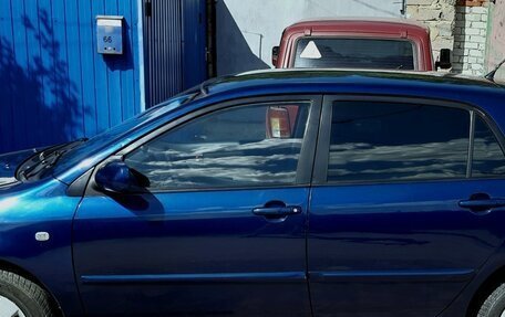 Toyota Corolla, 2005 год, 600 000 рублей, 4 фотография