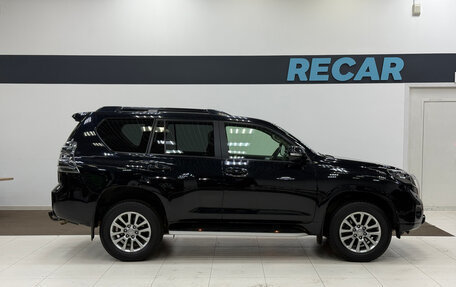 Toyota Land Cruiser Prado 150 рестайлинг 2, 2016 год, 3 999 000 рублей, 4 фотография