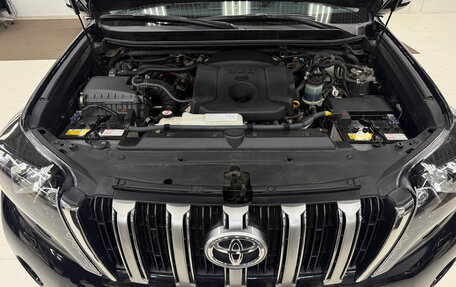 Toyota Land Cruiser Prado 150 рестайлинг 2, 2016 год, 3 999 000 рублей, 10 фотография