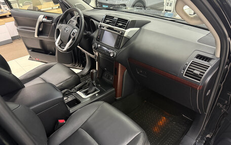 Toyota Land Cruiser Prado 150 рестайлинг 2, 2016 год, 3 999 000 рублей, 38 фотография