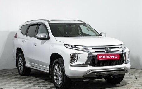 Mitsubishi Pajero Sport III рестайлинг, 2020 год, 3 800 000 рублей, 3 фотография