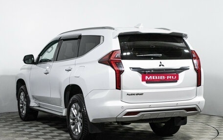 Mitsubishi Pajero Sport III рестайлинг, 2020 год, 3 800 000 рублей, 7 фотография