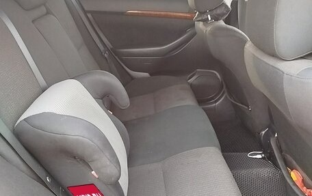 Toyota Avensis III рестайлинг, 2006 год, 799 000 рублей, 11 фотография