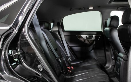 Infiniti QX70, 2013 год, 2 550 000 рублей, 11 фотография