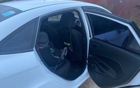 Ford Fiesta, 2015 год, 890 000 рублей, 5 фотография