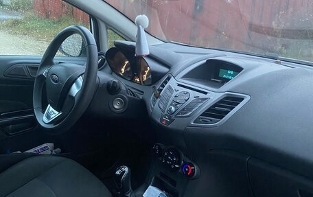 Ford Fiesta, 2015 год, 890 000 рублей, 8 фотография