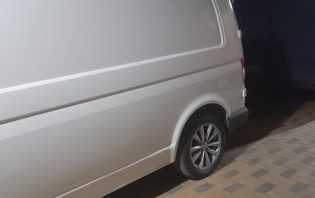 Volkswagen Transporter T5 рестайлинг, 2005 год, 1 100 000 рублей, 2 фотография