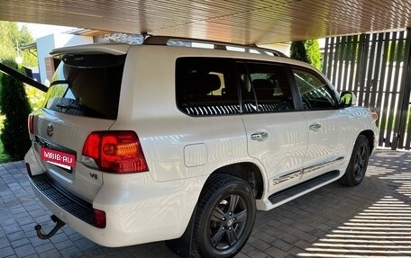 Toyota Land Cruiser 200, 2015 год, 4 070 000 рублей, 2 фотография