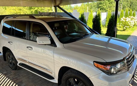 Toyota Land Cruiser 200, 2015 год, 4 070 000 рублей, 3 фотография