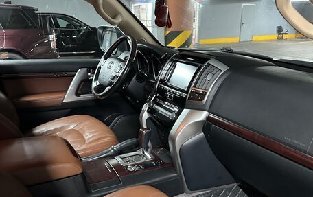 Toyota Land Cruiser 200, 2015 год, 4 070 000 рублей, 11 фотография