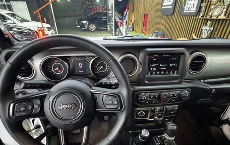 Jeep Wrangler, 2019 год, 4 500 000 рублей, 8 фотография