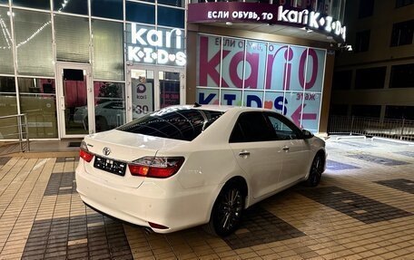 Toyota Camry, 2018 год, 1 600 000 рублей, 3 фотография